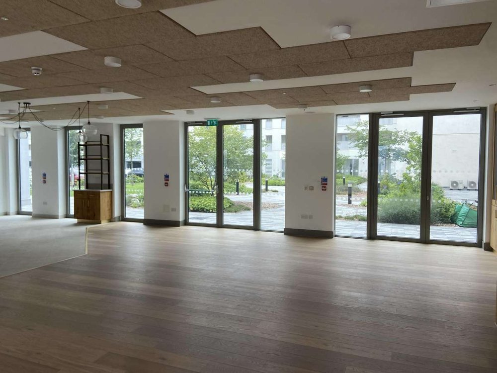 Retail/Shop in Bristol - photo 2