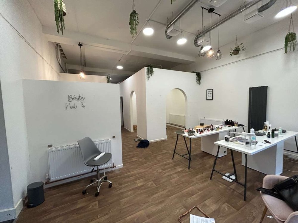 Retail/Shop in Bristol - photo 3