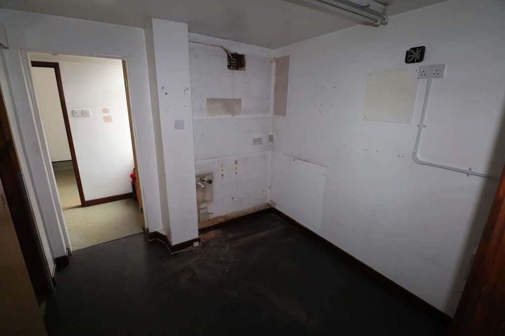 Retail/Shop in Bedworth - photo 4