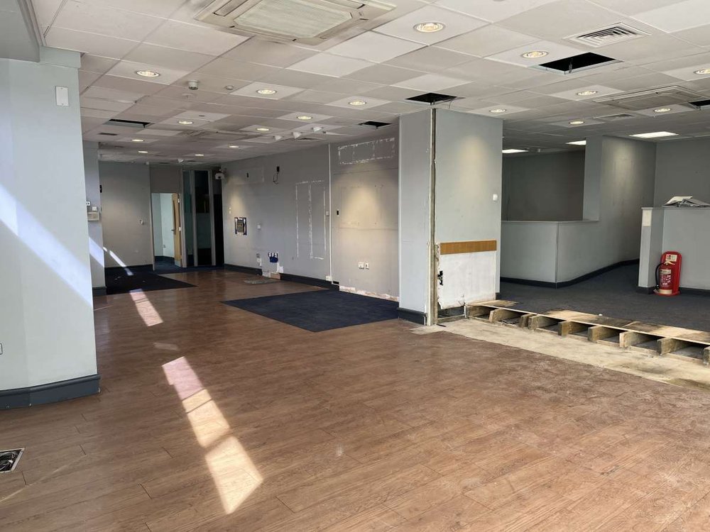 Retail/Shop in Southampton - photo 3