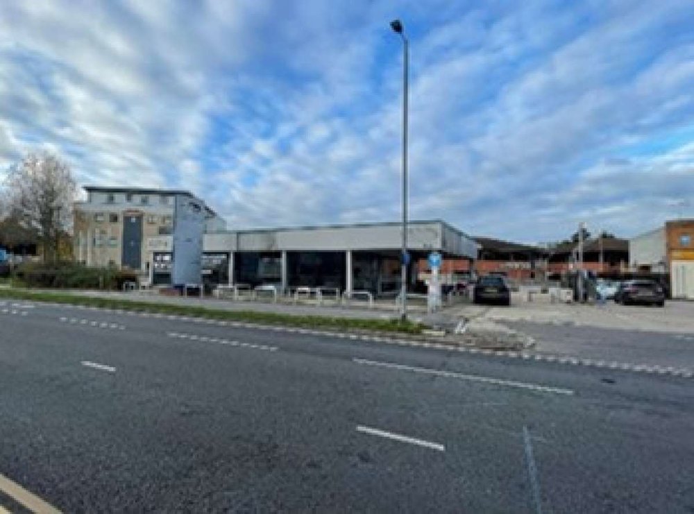 Retail/Shop in Bracknell - photo 2