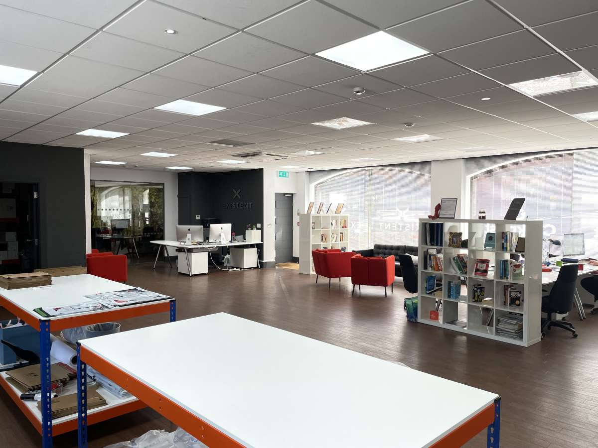 Retail/Shop in Lichfield - photo 3