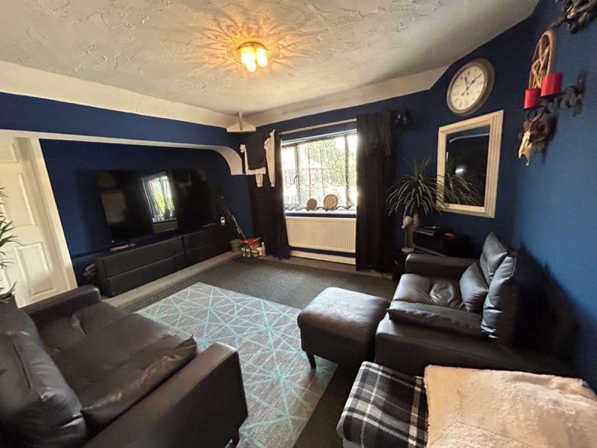 Retail/Shop in Macclesfield - photo 3