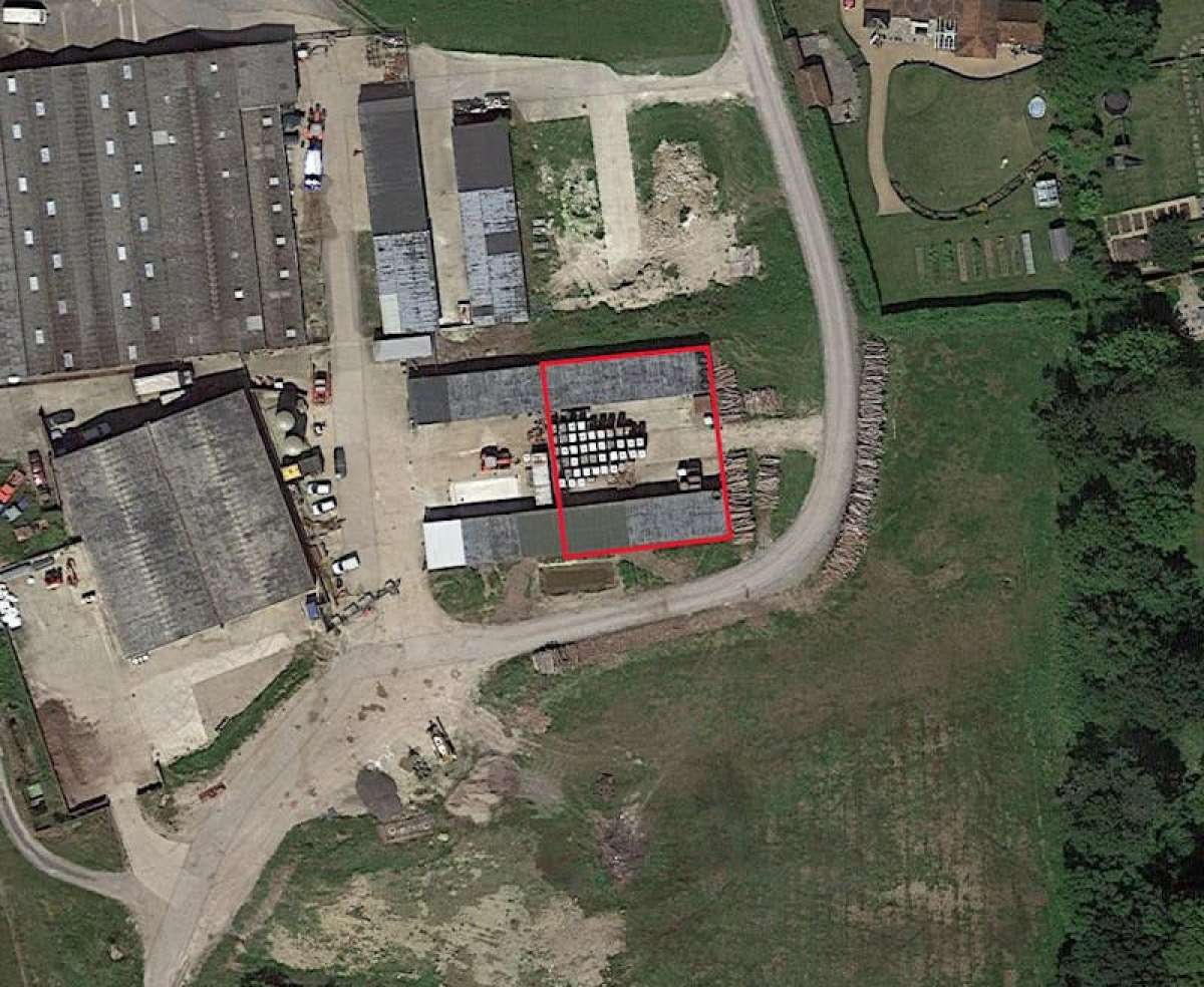 Storage in Blackmoor, Liss - photo 2