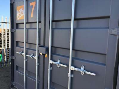 Industrial Unit in Louth - photo 4